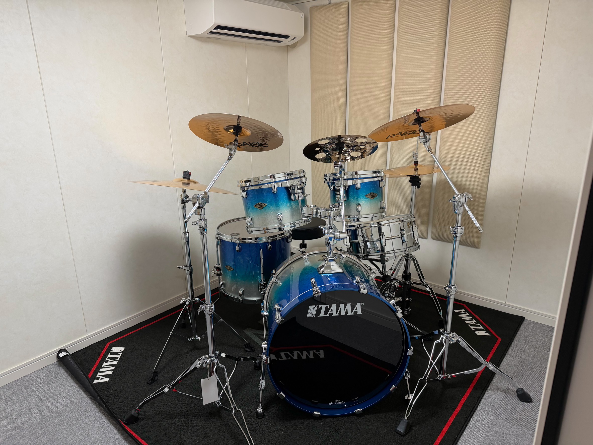 お部屋の広さを最大限に活かした、KAWAIナサール4.9畳カスタムモデル。ガレージとは思えない上質な防音空間が完成しました。 今回は、山口県I市S様邸のガレージスペースにKAWAIナサール「MKCX22-35（特注床仕様）」4.9畳タイプを設置した事例をご紹介します。 CONTENTS■設置のきっか […]