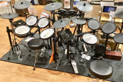 ドラムアクセサリー One Ok Rock Tomoya シグネイチャースティック W Tyscw 4 21 発売 イオンモール広島府中店 店舗情報 島村楽器