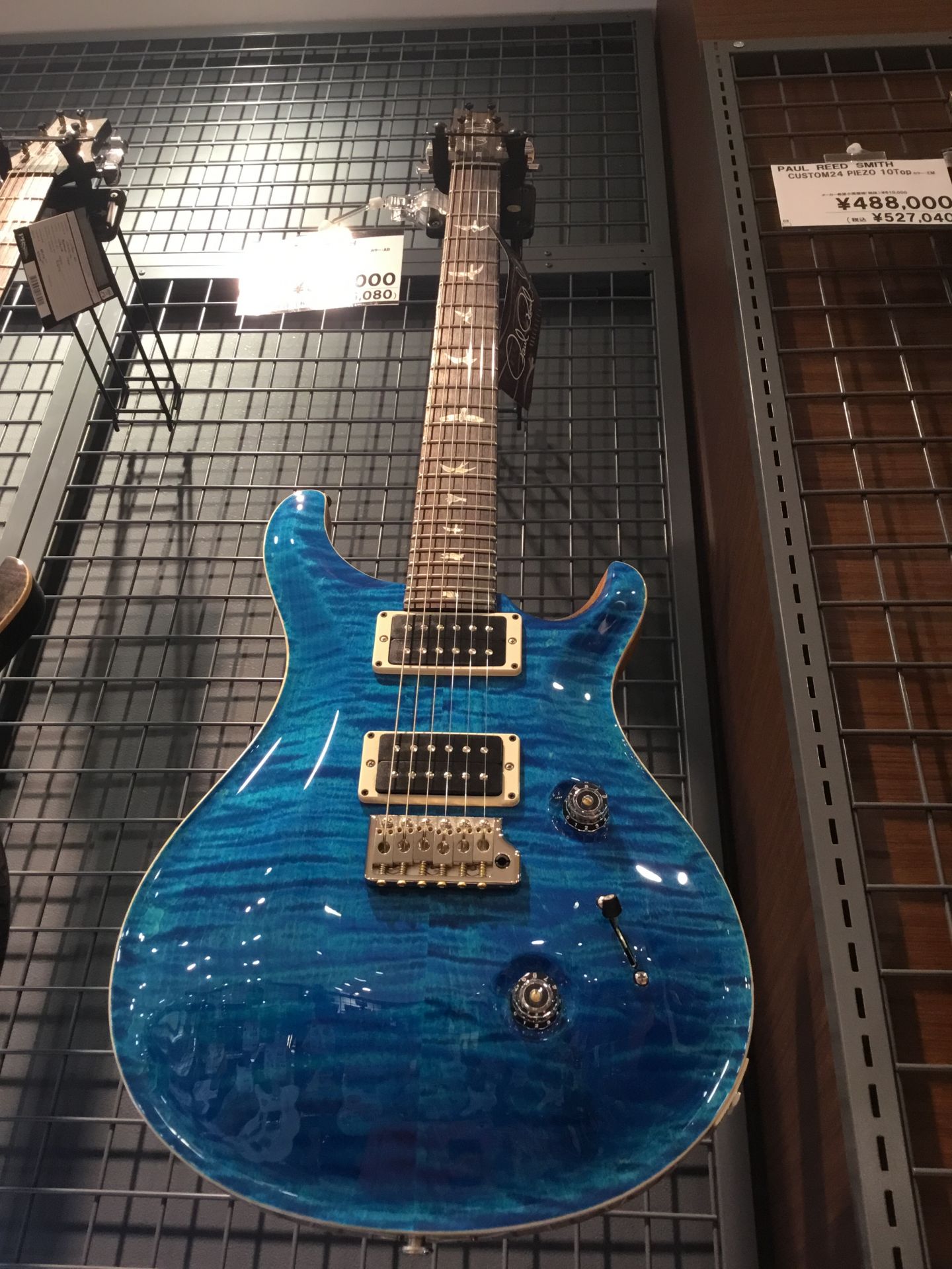 *PRS （PAUL REED SMITH） / CUSTOM24新カラー入荷しました！ *担当者コメント 10top モデルにも負けない杢目は是非実機を見て試奏して体感してくださいませ！ ぜひお気軽にご来店ください！ |*ブランド|*型名|*定価(税込)|*販売価格(税込)| |PRS|CUSTO […]