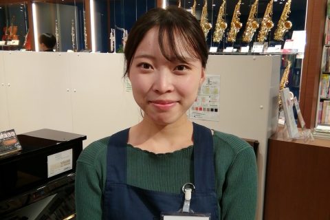 スタッフ写真 井原 朱里