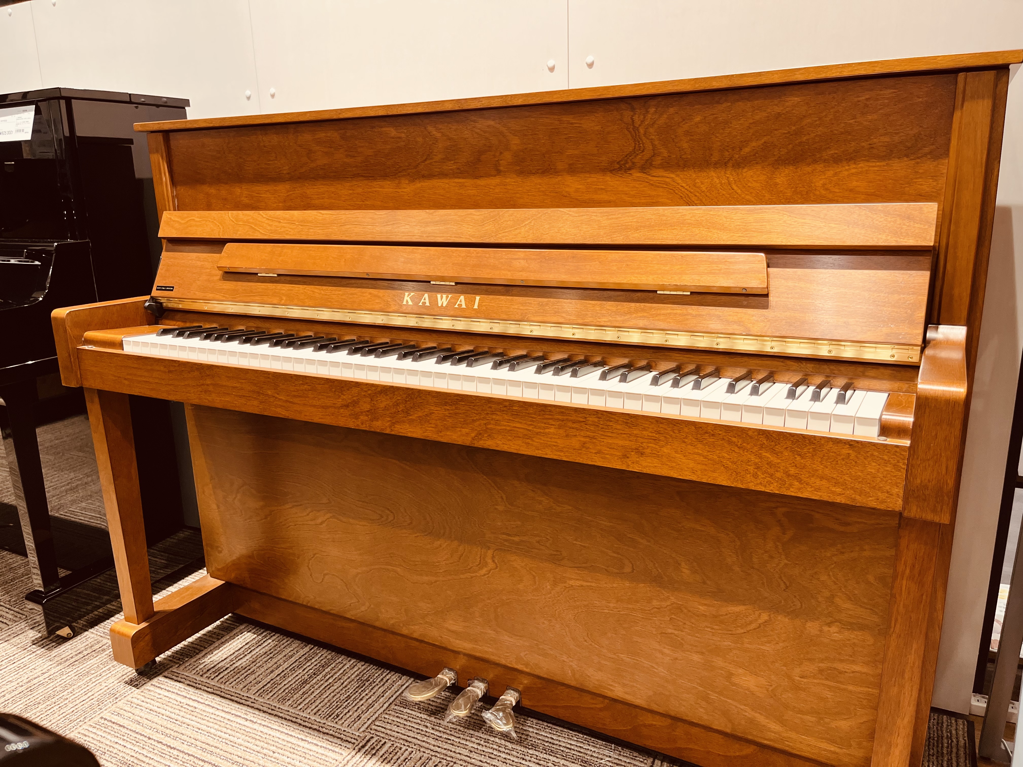 中古アップライトピアノKAWAI C380RG