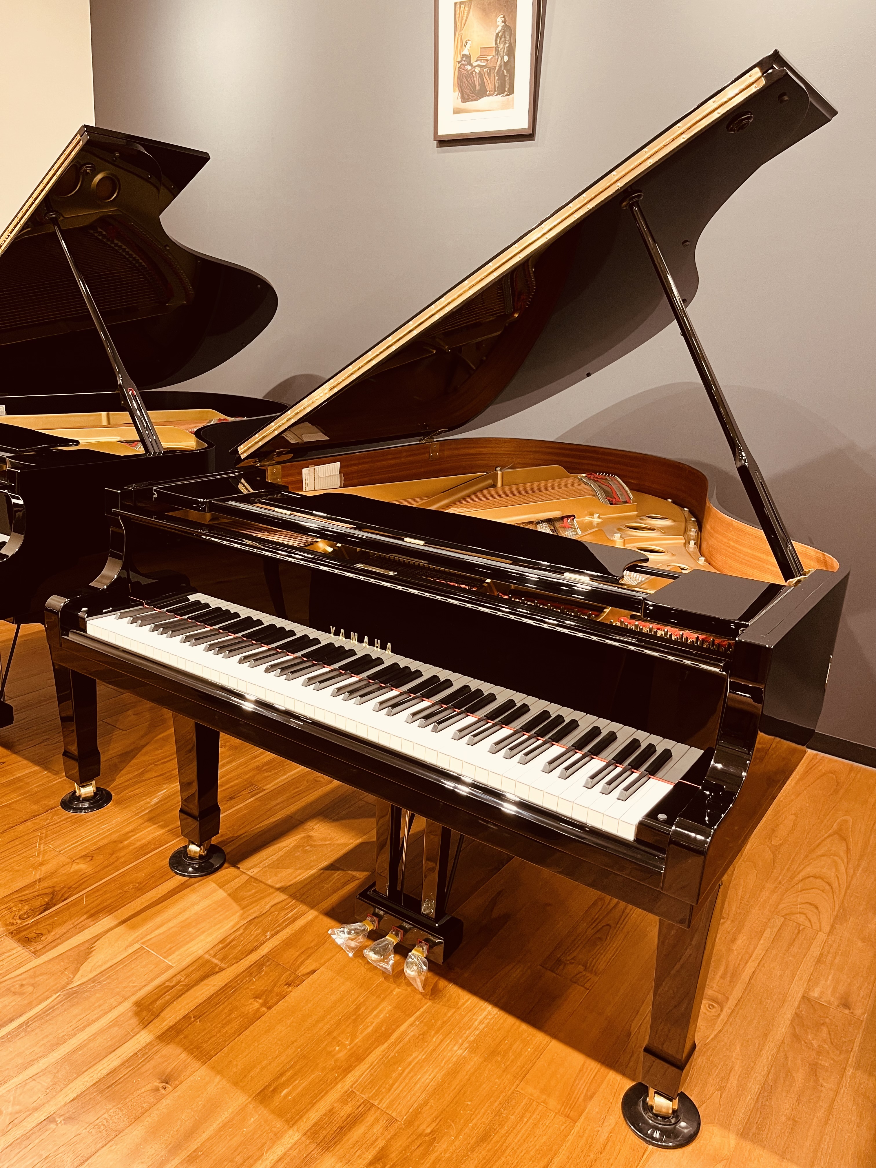 中古グランド【新入荷】YAMAHA C3E