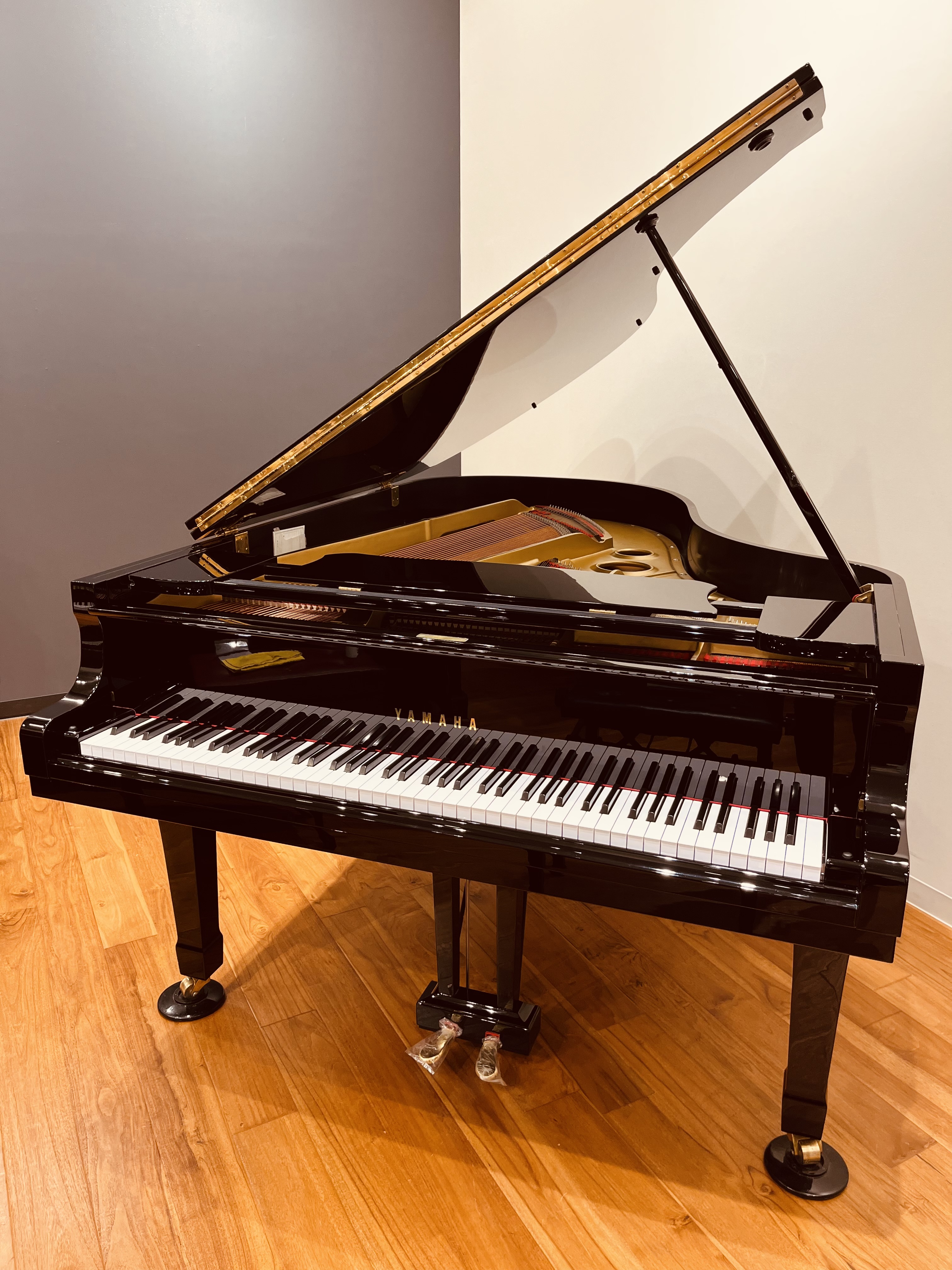 中古グランドピアノYAMAHA G5E