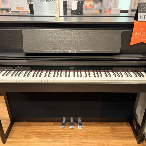 Roland／LX6GP<br />
木製鍵盤・5スピーカー・モデリング音源<br />
￥326,700
