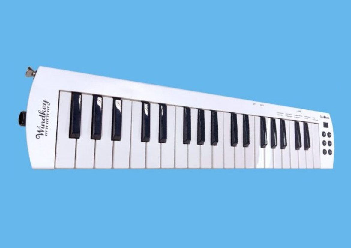 CONTENTS息で表現する、次世代の「鍵盤ハーモニカ」商品情報WINDKEY WK37の特徴主な仕様お問い合わせ・ご予約はこちらこの記事は私が書きました息で表現する、次世代の「鍵盤ハーモニカ」 WINDKEY WK37 電子鍵盤ハーモニカ WINDKEY WK37は、いつもの鍵盤ハーモニカの吹き心 [&hellip;]