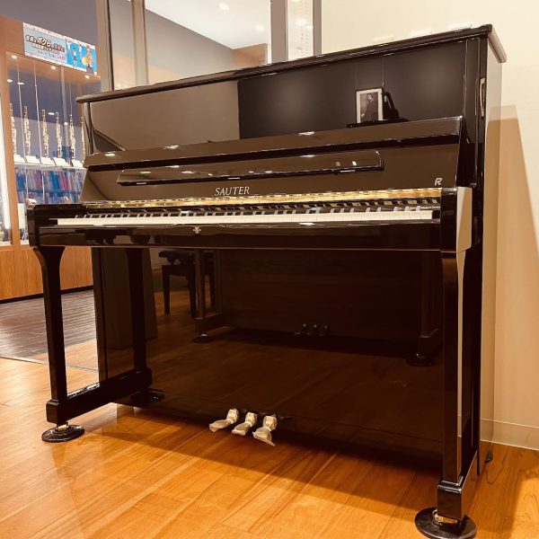SAUTER／UP122Premiere R2<br />
￥3,740,000