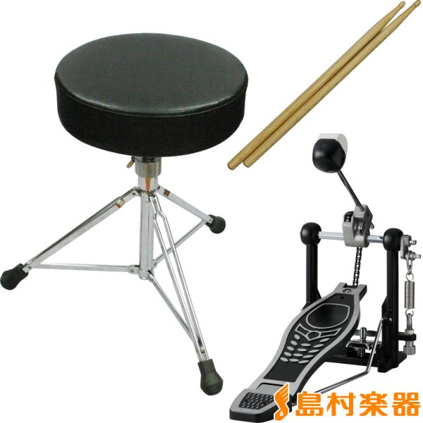 プレゼント②<br />
<br />
JPT900 ドラムアクセサリ3点セット<br />
販売価格￥14,500(税込)相当！<br />
ドラム入門に必要なドラムイス・キックペダル・スティック1ペアのセットです。<br />
・ドラムイスは座り心地を重視し、厚めのクッションを使用。<br />
・キックペダルは機能を絞り込んだ、シンプル仕様。<br />
