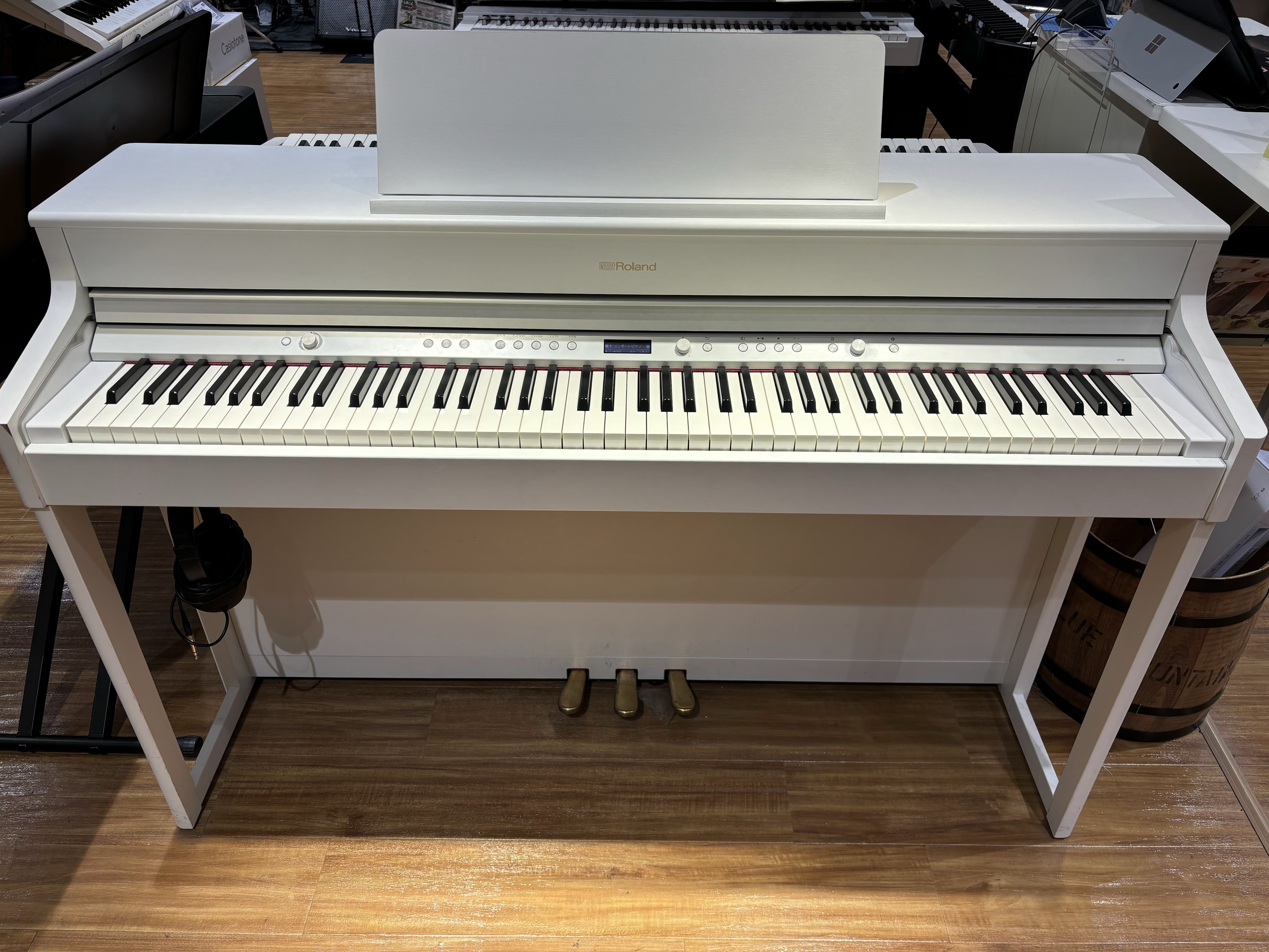 Roland 電子ピアノHP702(WH)
