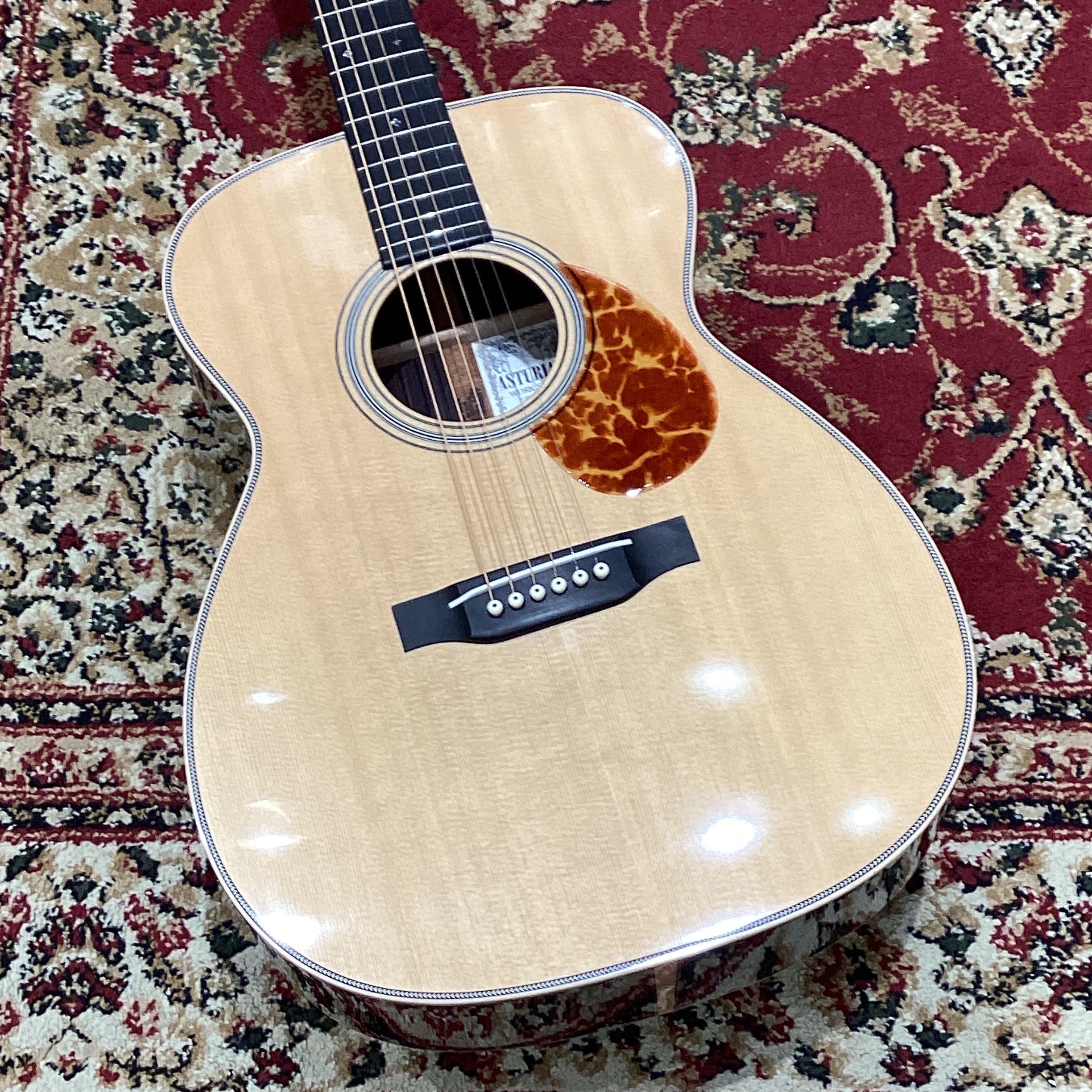 アコースティックギターASTURIAS TRAD OM Reverence