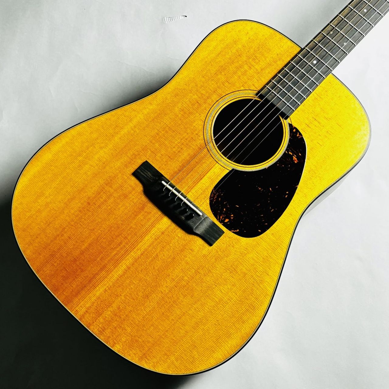 アコースティックギターMartin D-18 Satin