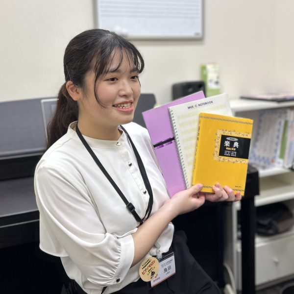 島田　菜々子<br />
(月)(水)(木)(土)(日)