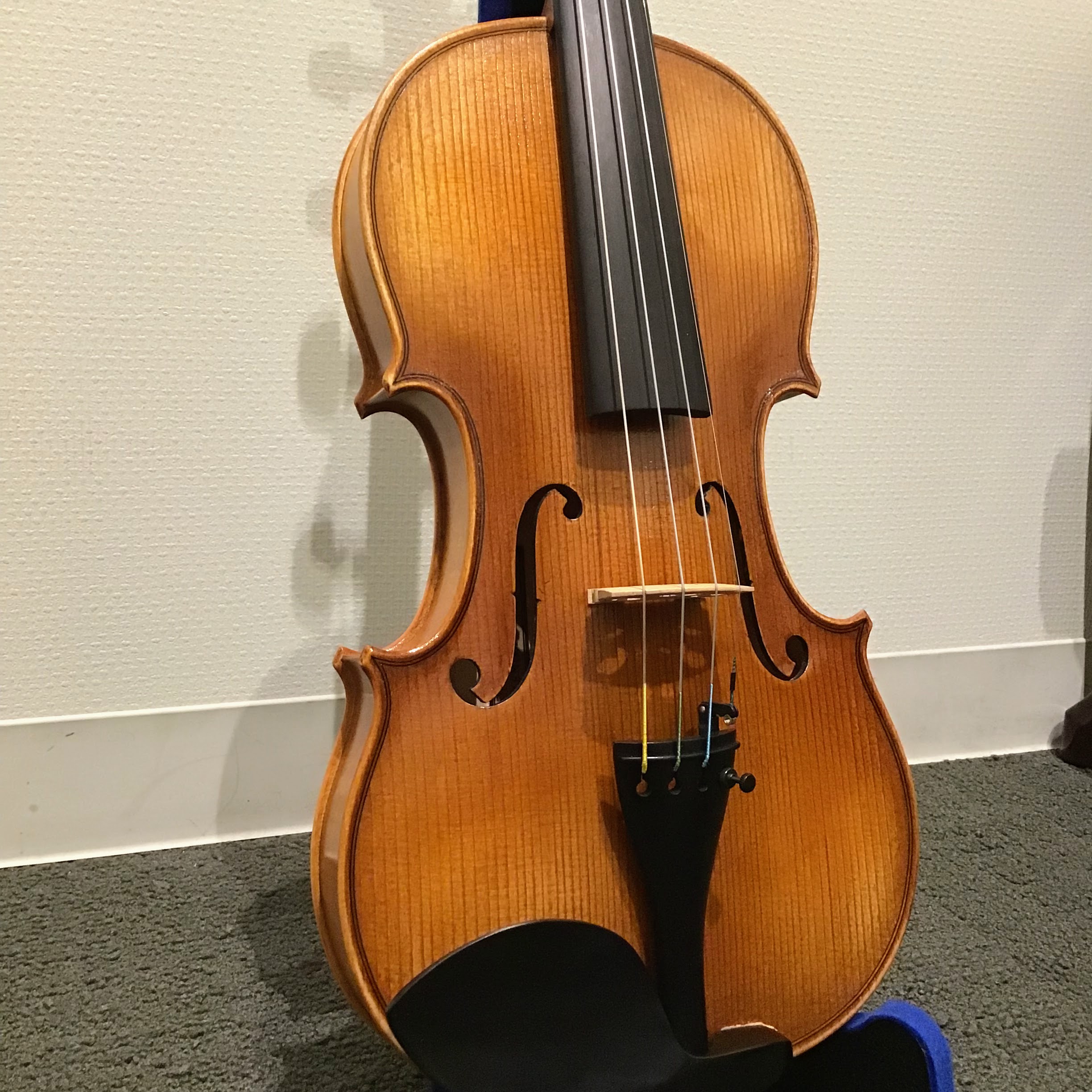 バイオリン　4/4サイズ　本体のみ期間限定展示　J.KUNSTLER（キュンストラー）THN210