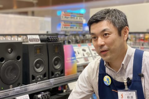 スタッフ写真 店長 デジタルアドバイザー 萩原