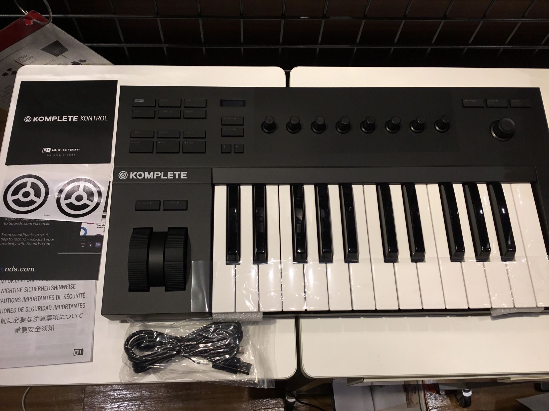 【在庫あり！】Native Instruments KOMPLETE KONTROL A シリーズ 本日発売！