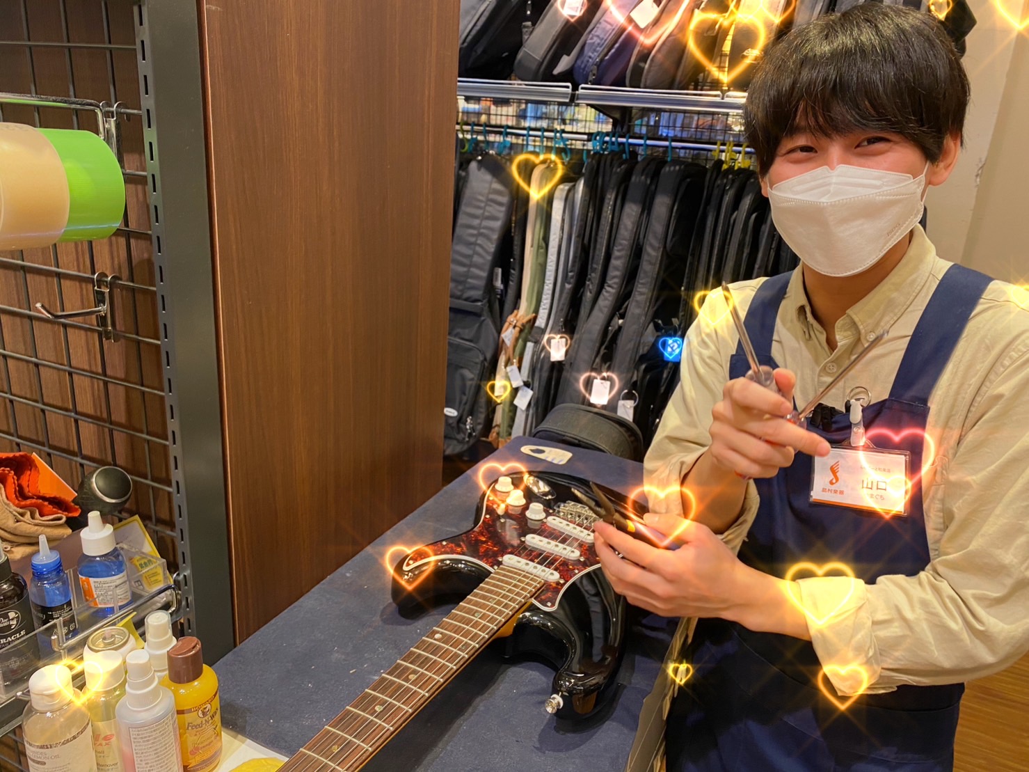 ウクレレ・ドラム・アンプ担当山口