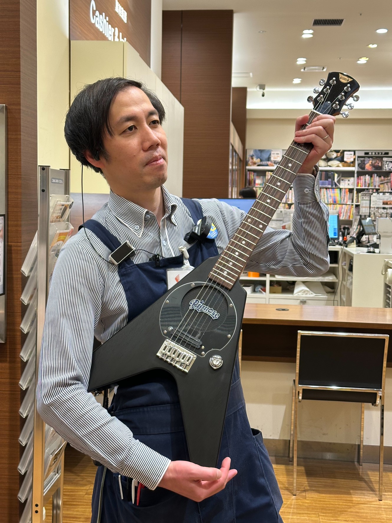 ギターアドバイザー安井