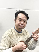 川口駅前音楽教室 島村楽器川口キャスティ店ウクレレ講師 鷲尾　広太先生画像