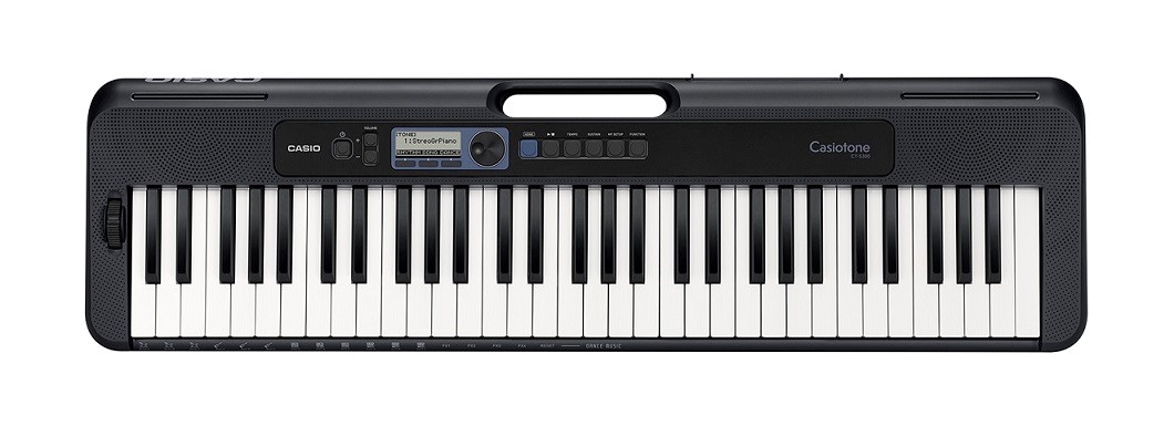 *持ち運び便利な61鍵盤で大人気の「CT-S300」 島村楽器×カシオの限定コラボモデル。楽器専門店のノウハウを活かし、演奏者に寄り添ったキーボードが完成しました!! ***スリム＆スタイリッシュなポータブルデザイン コンセプトは[!!「音楽を持ち歩こう！」!!]という事で、持ち運びしやすいデザイン […]