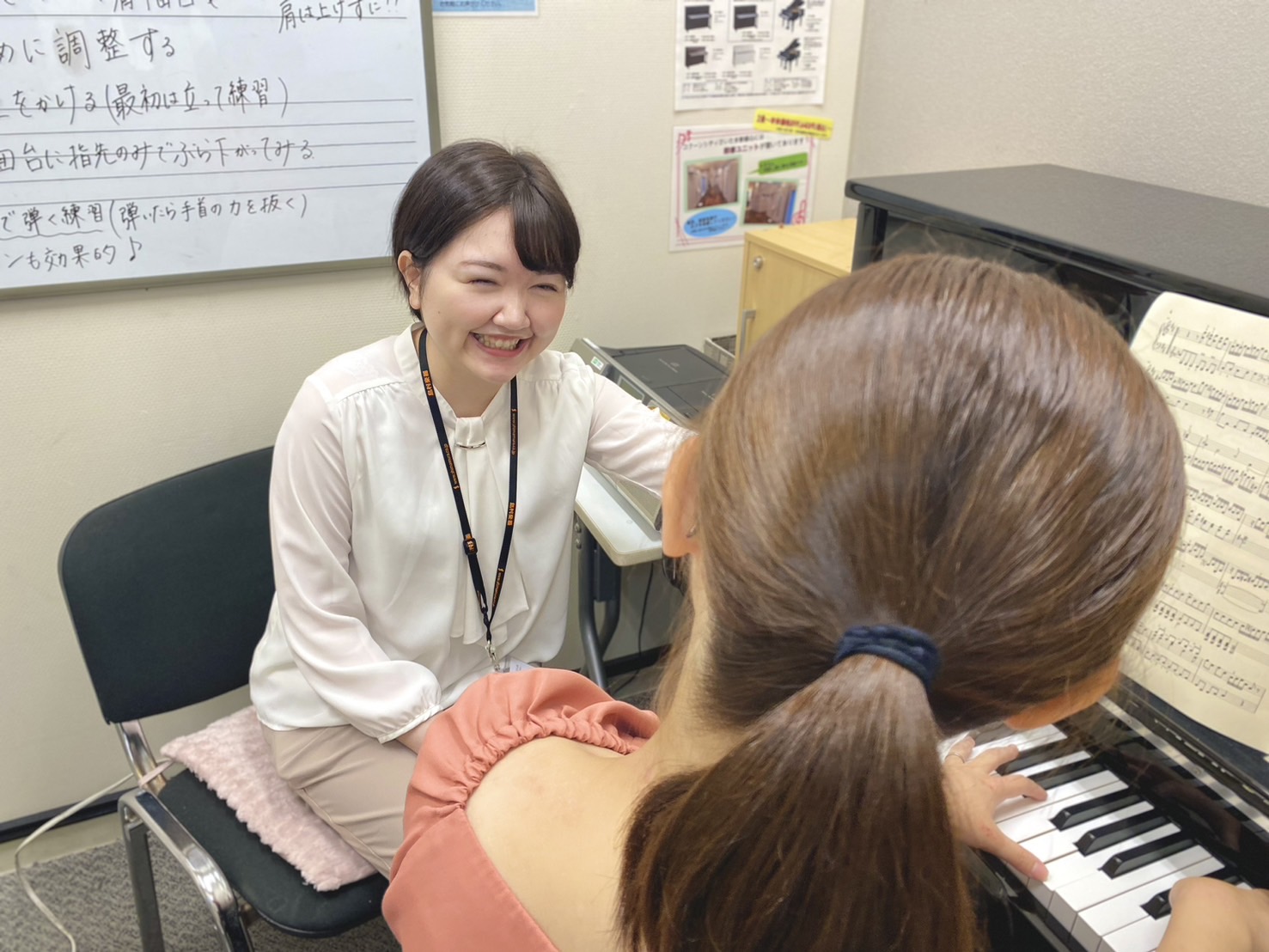 CONTENTSインストラクタープロフィールインストラクターより一言レッスン室のご紹介サロンについて【ピアノ】レッスン内容【保育士ピアノ】レッスン内容こちらもおススメ！コース・会費のご案内思い立ったが吉日！体験レッスンのお申込み・お問い合わせインストラクタープロフィール 担当インストラクター山本　彩 […]