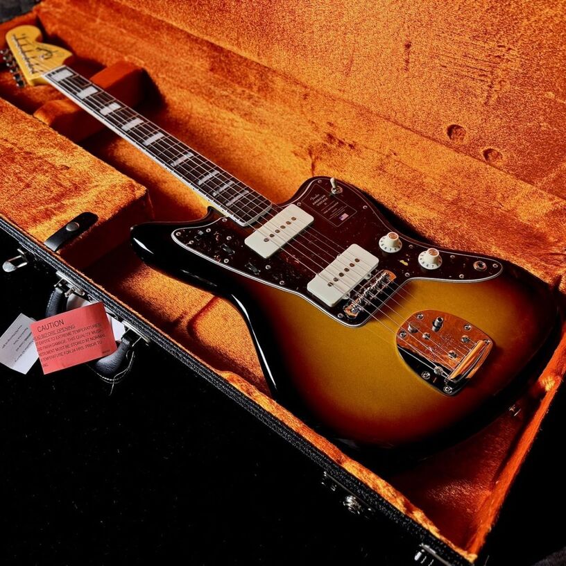 FenderAmerican Vintage II 1966 Jazzmaster 3-Color Sunburst