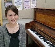 【音楽教室】ピアノ教室生徒様インタビュー～藤崎先生編～
