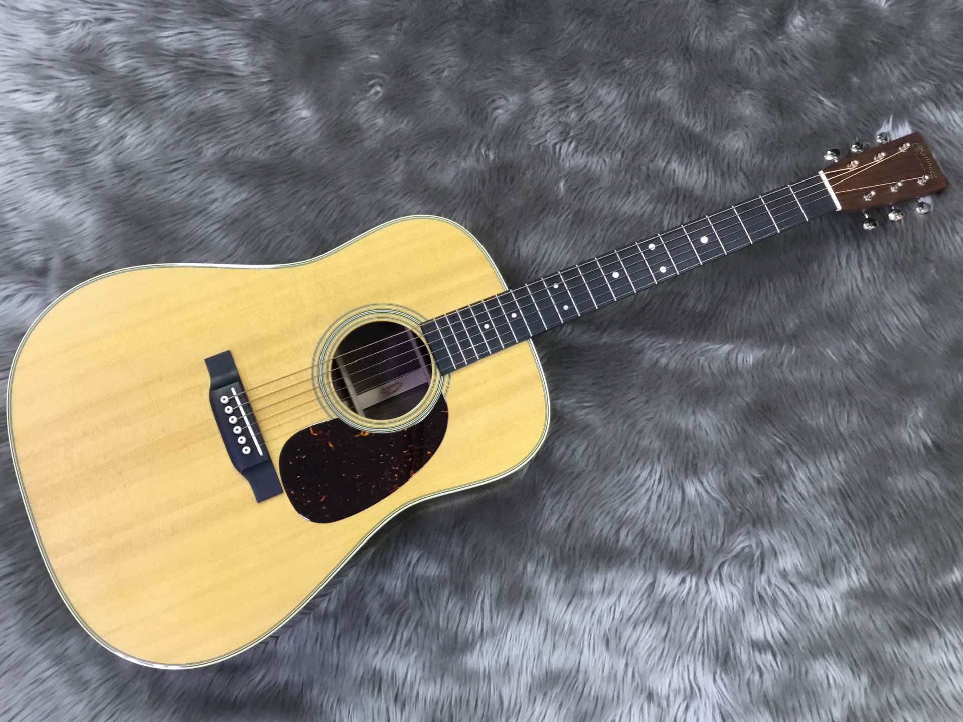 【アコースティックギター】Martin – D-28 Standard