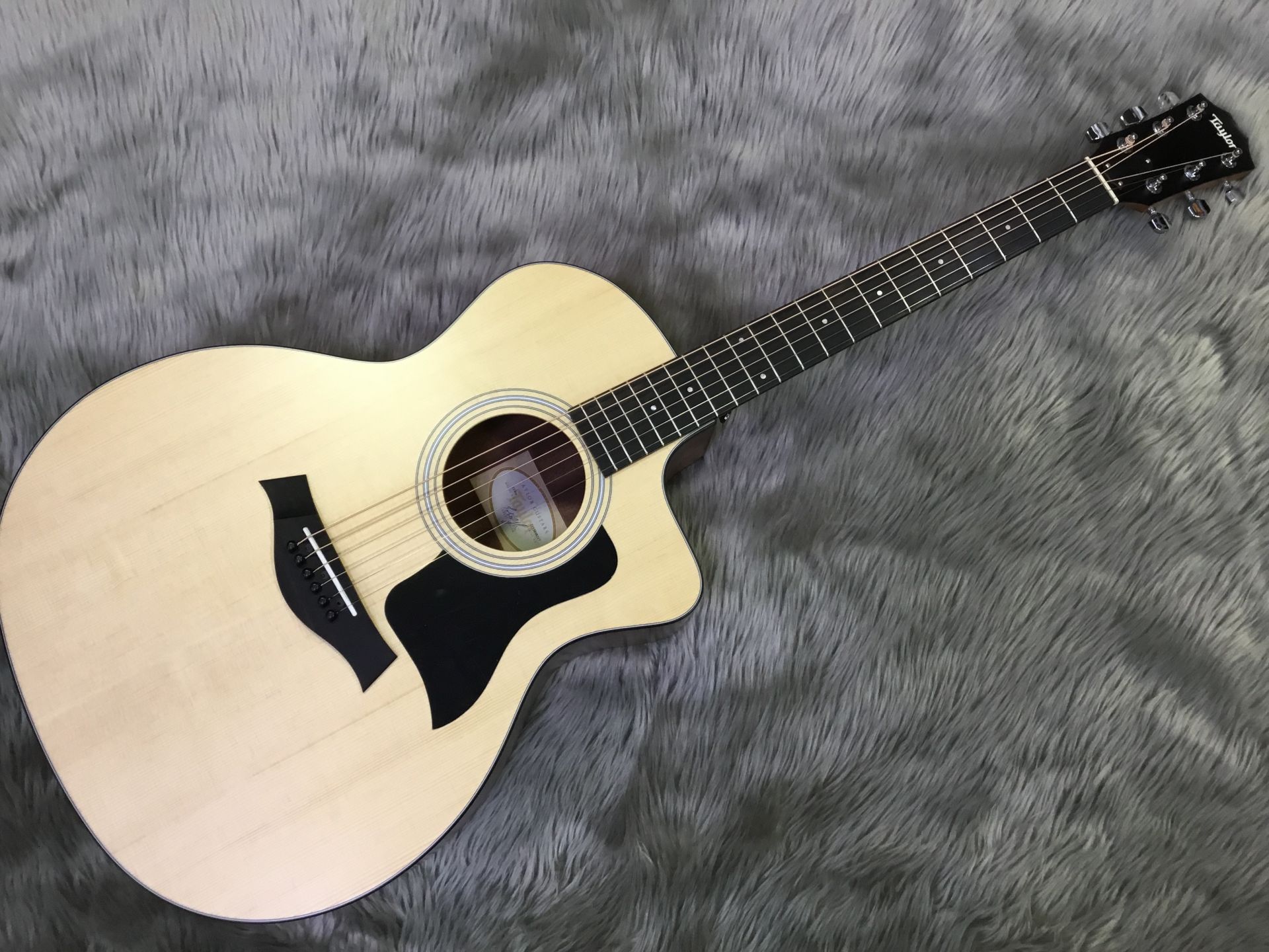 【アコースティックギター】Taylor – 114ce-Walnut 2017