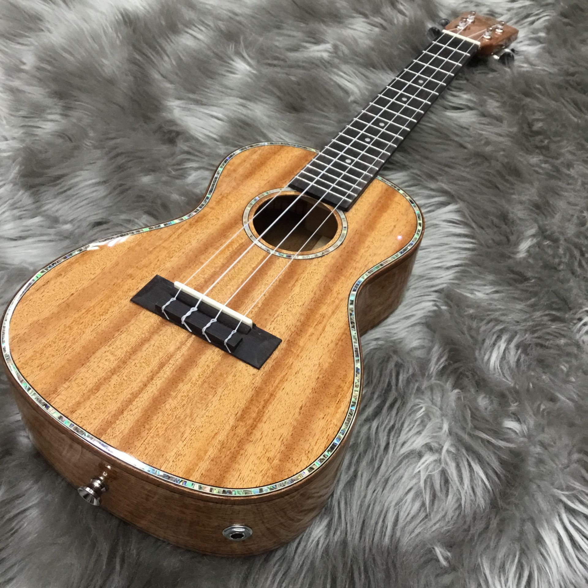 【ウクレレ】DCT/DUC-300ME入荷しました!!