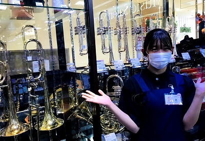 スタッフ写真 林