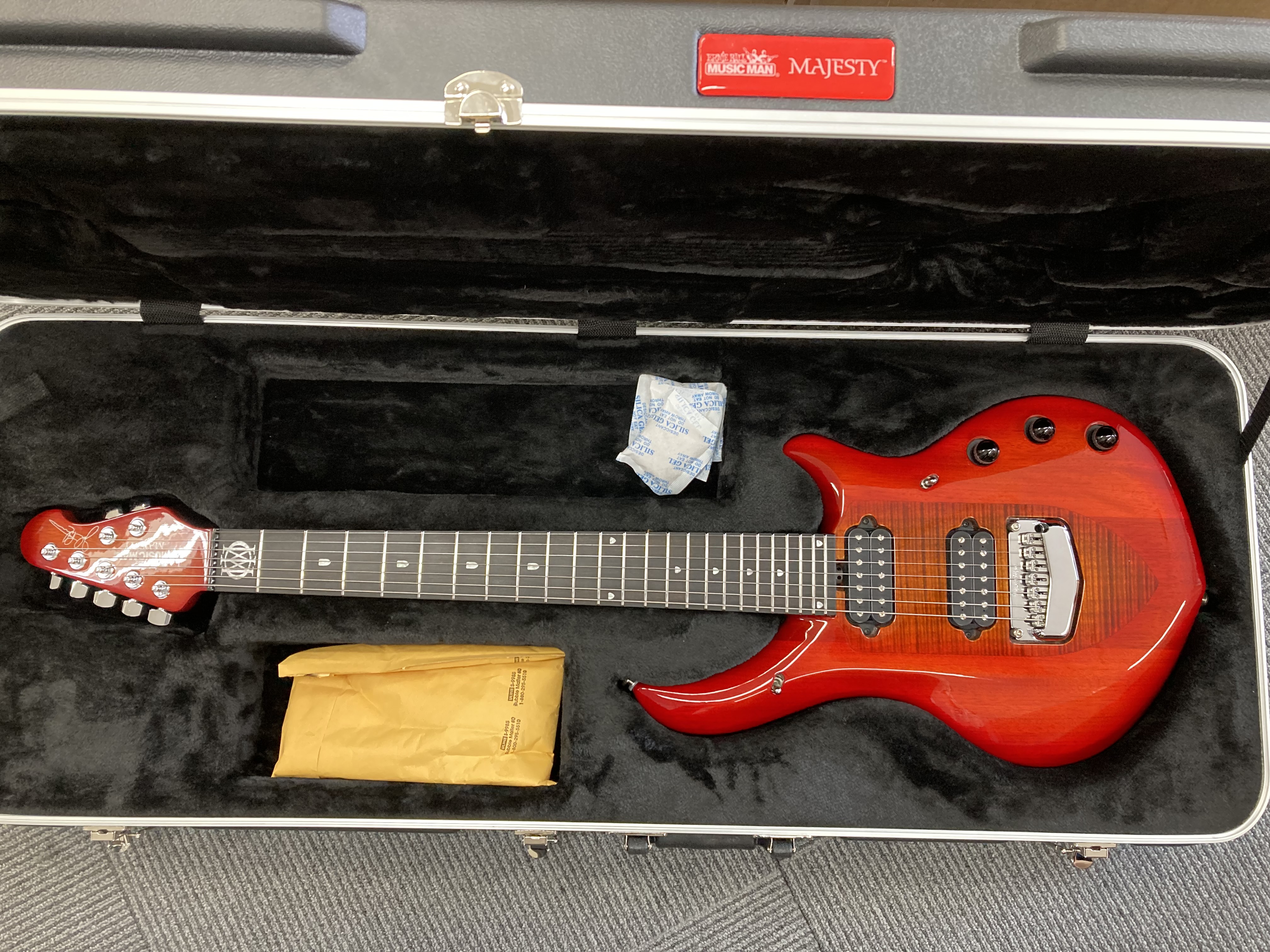 MUSICMANMajesty 7 J1 CR Red Sunrise