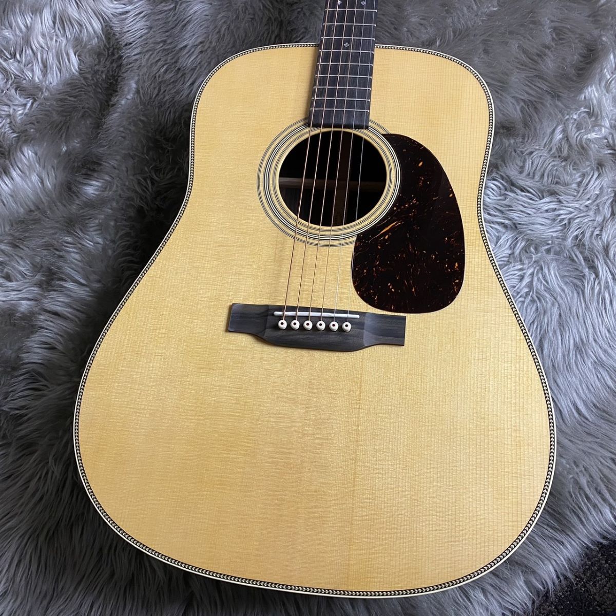 MartinHD-28 Standard