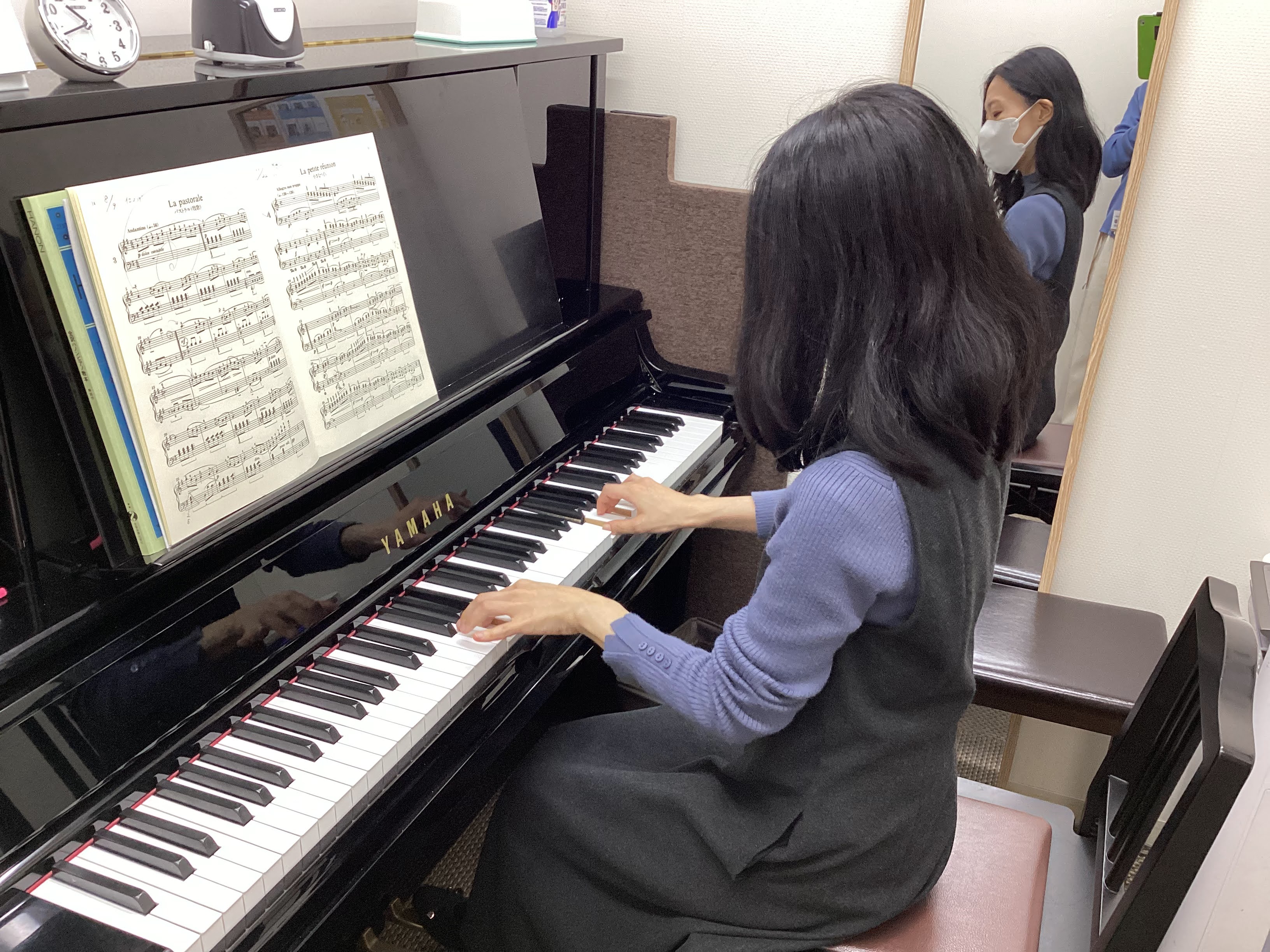 こんにちは！島村楽器アミュプラザ鹿児島店　ピアノインストラクターの谷です。今回は、ピアノサロンに通われている会員様にインタビューしました！■過去記事「会員様のお声集めました」はコチラ♪ CONTENTS会員様インタビューインストラクターお問い合わせ会員様インタビュー O様　30歳女性　ピアノ歴1年  [&hellip;]