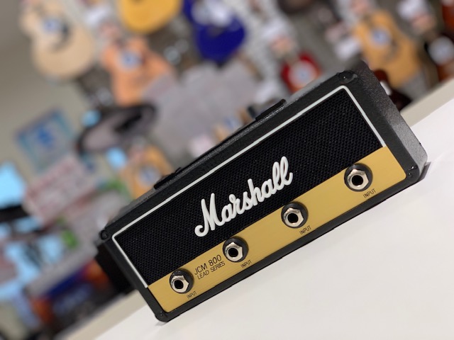 【X´masプレゼントにも】Marshallのアンプ型ジャックキーホルダー【インテリアにも】