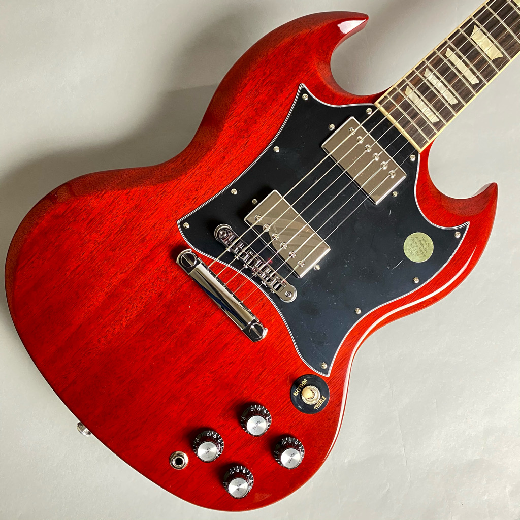 *Gibson SG Standard /HCH（ヘリテイジチェリー） 定番SG Standardの2019年モデルです！マホガニーボディ/ネックにローズウッド指板、ニトロセルロースラッカー仕上げという伝統的仕様を継承し、ピックアップには490R、490Tを搭載。まさに王道のクラシックロックサウンド […]