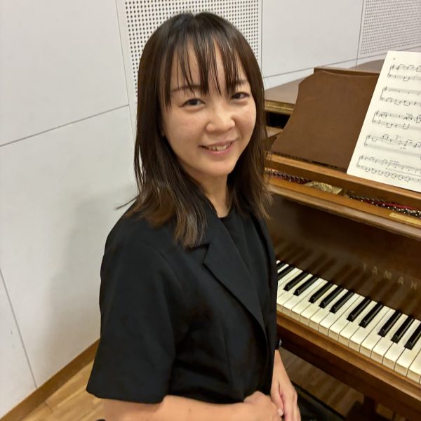 【スクール講師】<br />
平野　享子（ひらの　きょうこ）<br />
<br />
担当コース：ピアノ<br />
開講日：（土）4/4・18・25