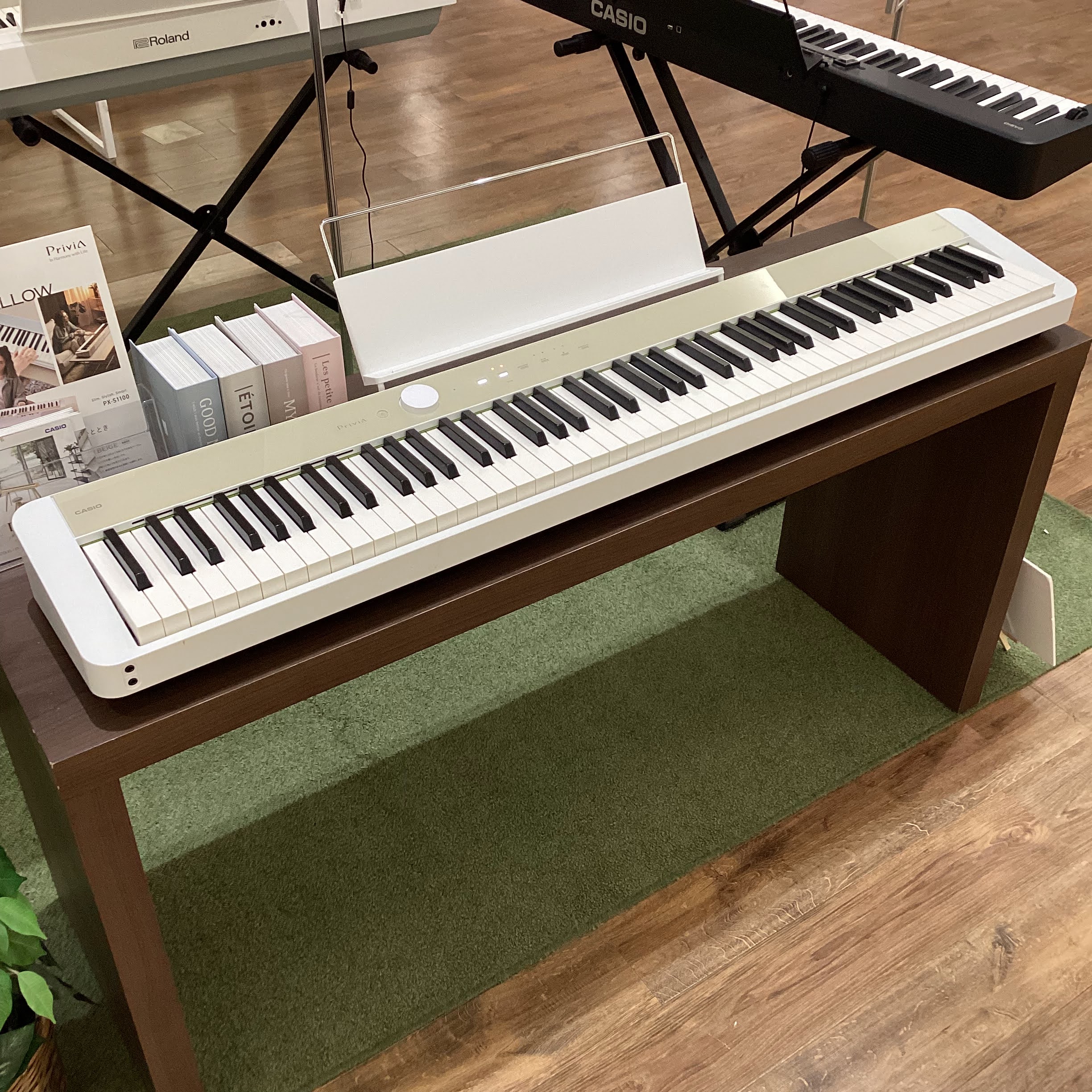 電子ピアノ(軽量・コンパクトタイプ)CASIO(カシオ)PX-S1100/MB(メロウベージュ)限定カラー