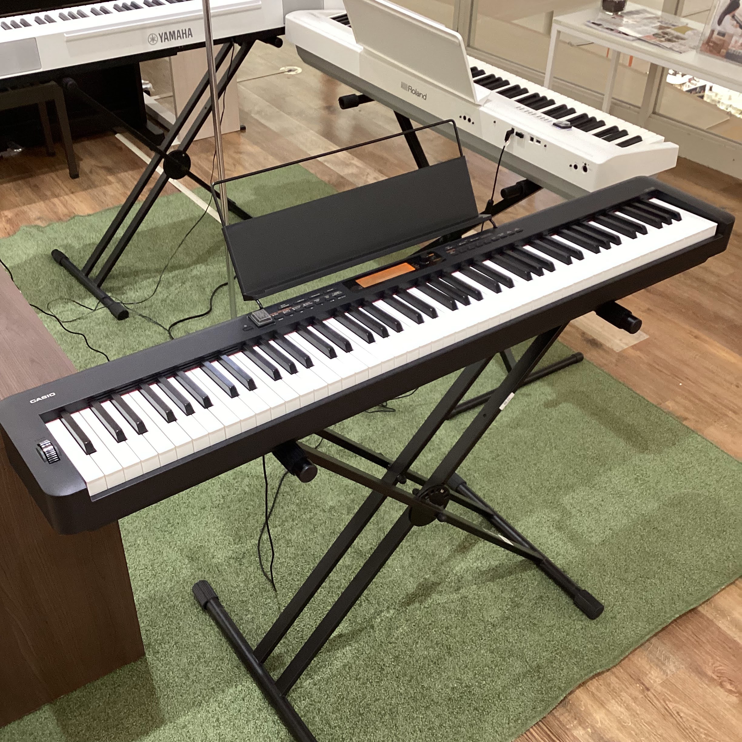 電子ピアノ(軽量・コンパクトタイプ)CASIO(カシオ)CDP-S300