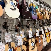 【2026年版】石川・富山・金沢・かほくでアコースティックギターを始めるなら|島村楽器イオンモールかほく店
