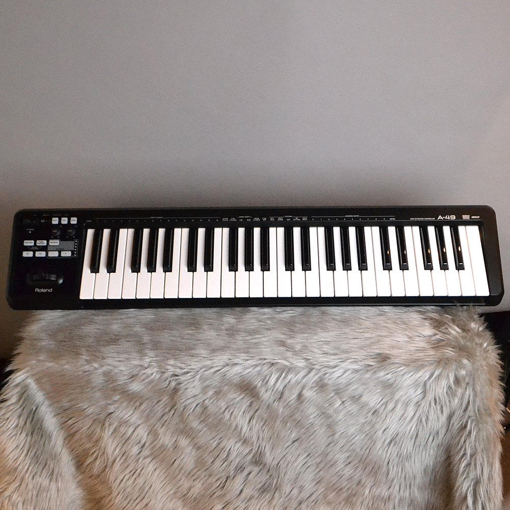 入荷情報】Roland / 中古 A-49 MIDI Keyboard Controller【S/N:(21 ...
