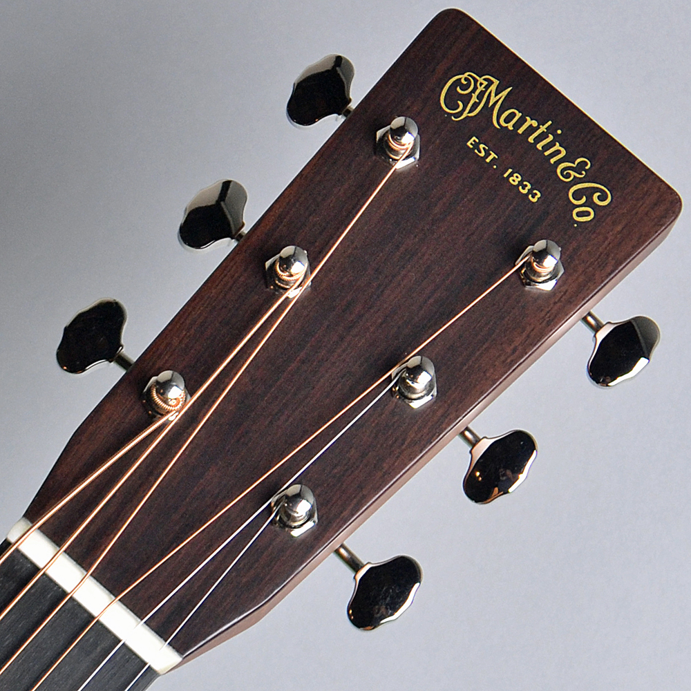入荷情報】Martin / Factory Tour Limited Custom Model 000-28