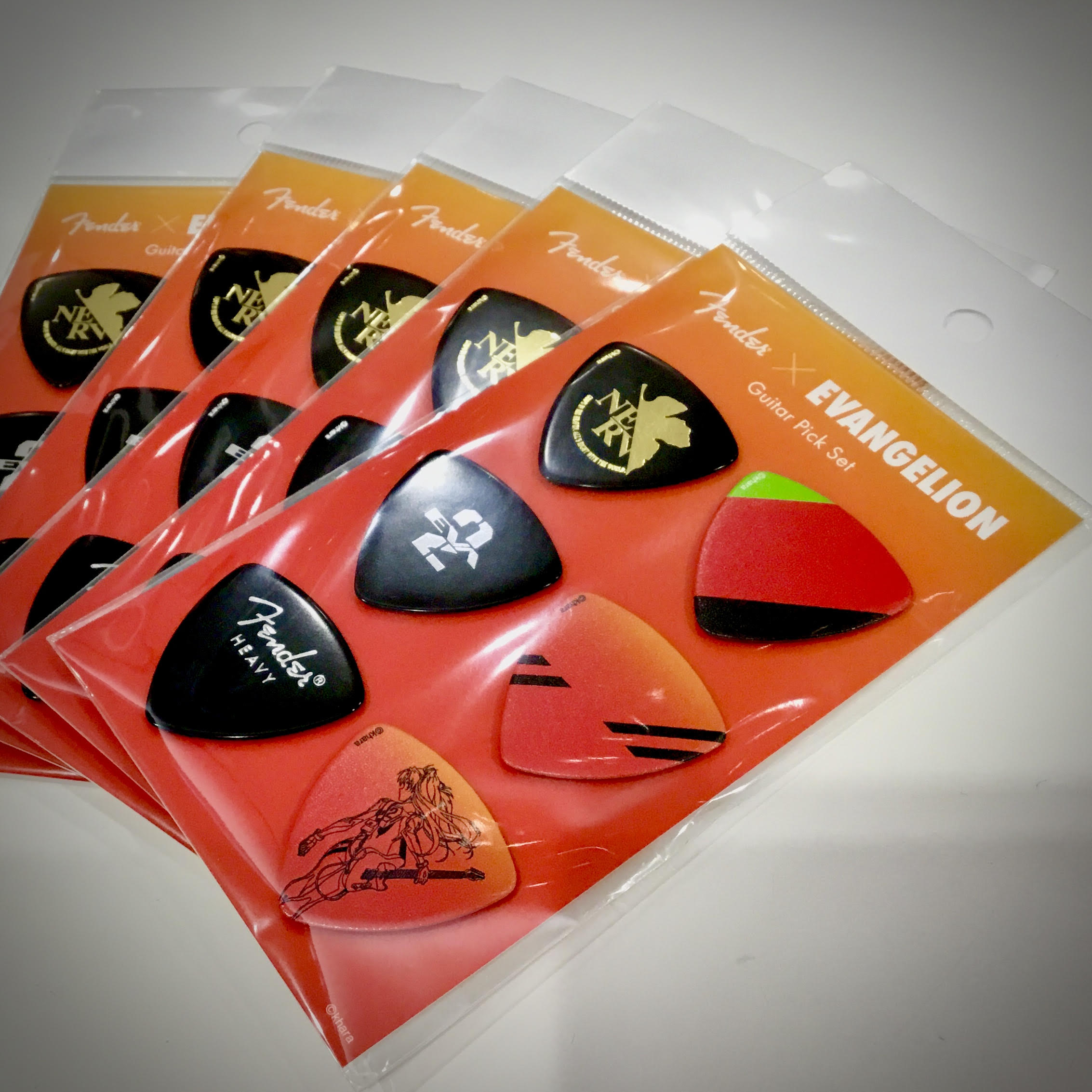 【入荷情報】Fender×Evangelion ASUKA ピックセット入荷しました！