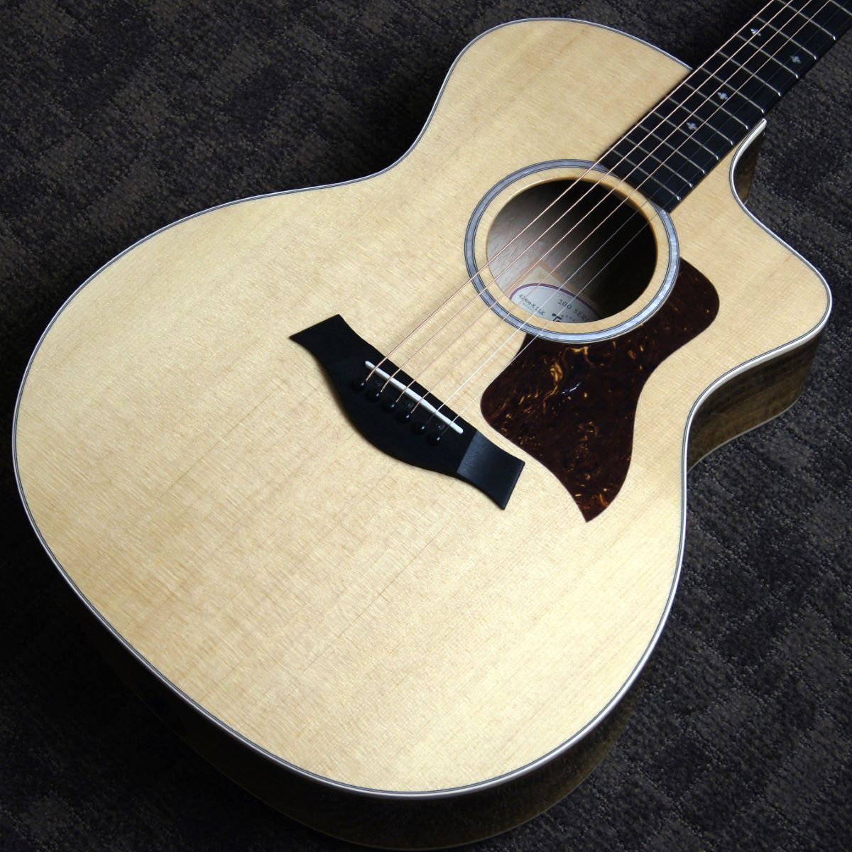 Taylor214ce-k DLX