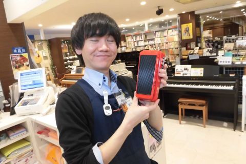 スタッフ写真 アンプ・エフェクター・ドラム担当 渡邉