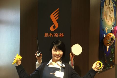 スタッフ写真 キーボード 教育楽器担当 矢羽田