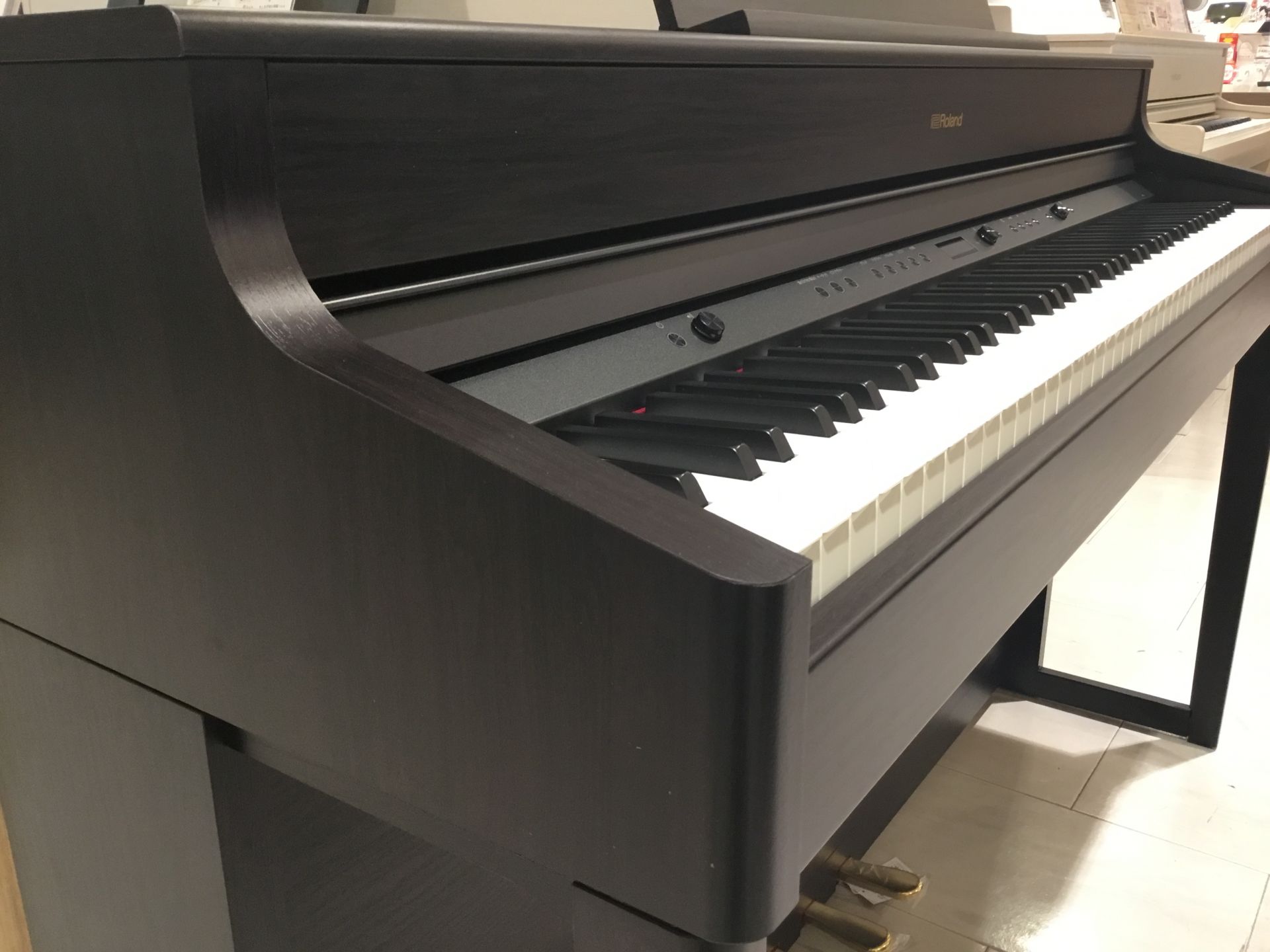 【電子ピアノ】Roland/HP702入荷しました！