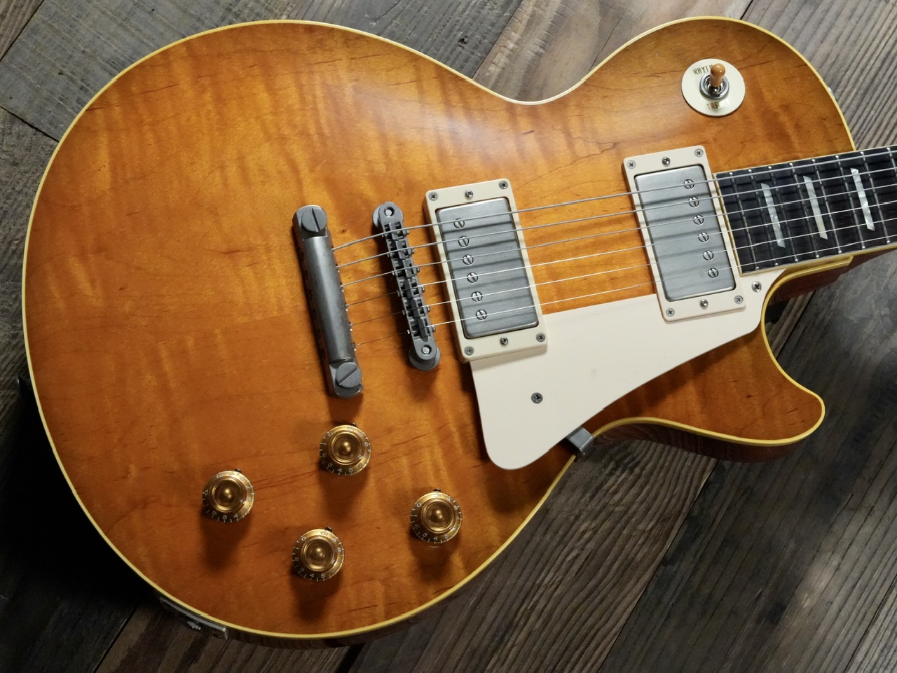 Bizen WorksBURNED STD Sunburst/NOS Cornell Dubilier Tiger