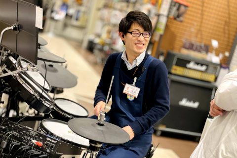 スタッフ写真 ドラム・ウクレレ好きなアーティスト:CASIOPEA アジカン 浦南