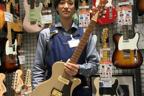 スタッフ写真 ギター、ベース、バンド関連機材全般、アップライトピアノ(PRAMBERGER) 大森