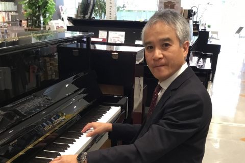 スタッフ写真 副店長・ピアノアドバイザー・ウクレレ 田上
