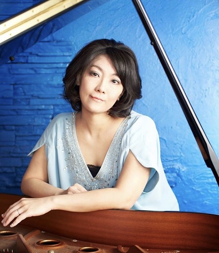 *外山 安樹子 担当曜日 : 月曜日 **講師からのコメント JAZZを通じて音楽を自由に楽しんでみませんか？]]初心者から丁寧にレッスンいたします！ **講師プロフィール ヤマハネム音楽院にて作曲、演奏法、理論等を学ぶ。]]自作の曲やクラシックで国内外のコンサートに出演。]]93年には、国境なき医 […]